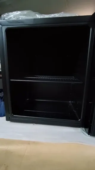 Mini nevera con puerta de cristal