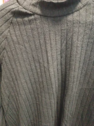 Jersey gris cuello alto