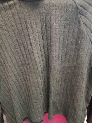 Jersey gris cuello alto