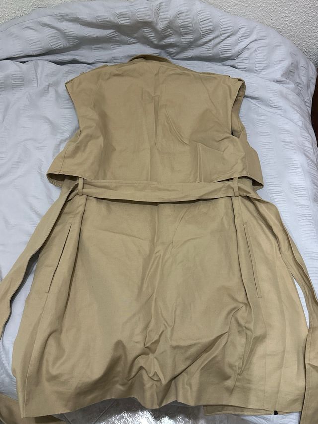 Trench sin mangas beige