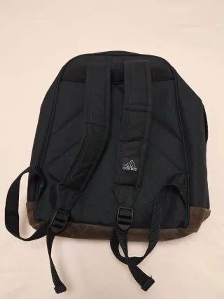 Mochila Adidas Negra y Marrón