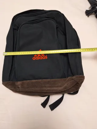Mochila Adidas Negra y Marrón