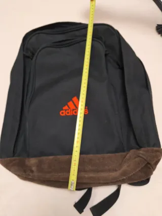 Mochila Adidas Negra y Marrón