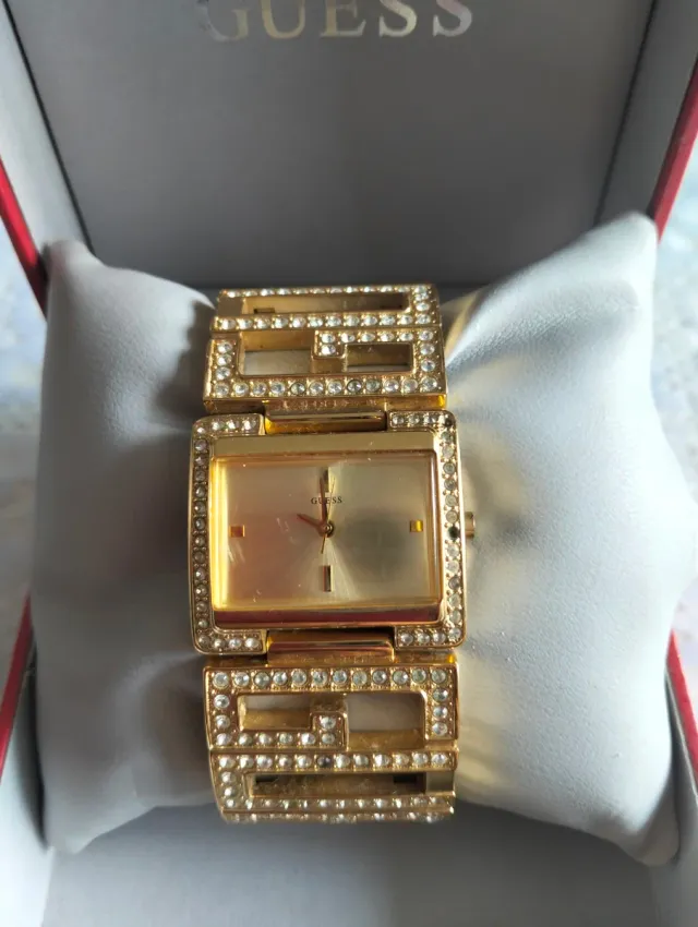 Reloj Guess Dorado Mujer