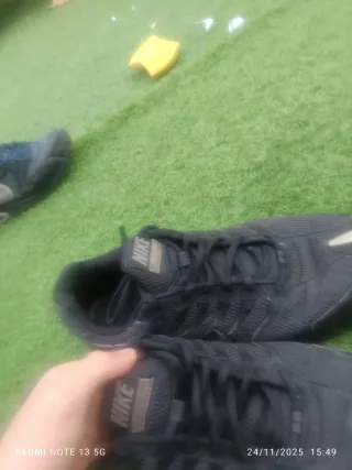 Zapatillas Nike Air Hombre Negras y Plateadas