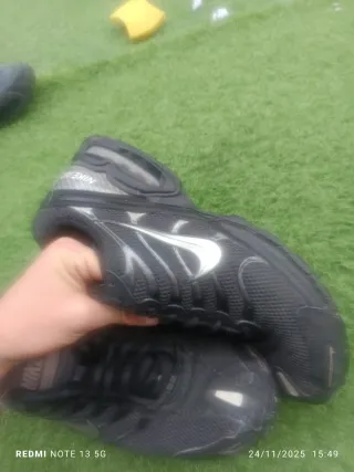 Zapatillas Nike Air Hombre Negras y Plateadas