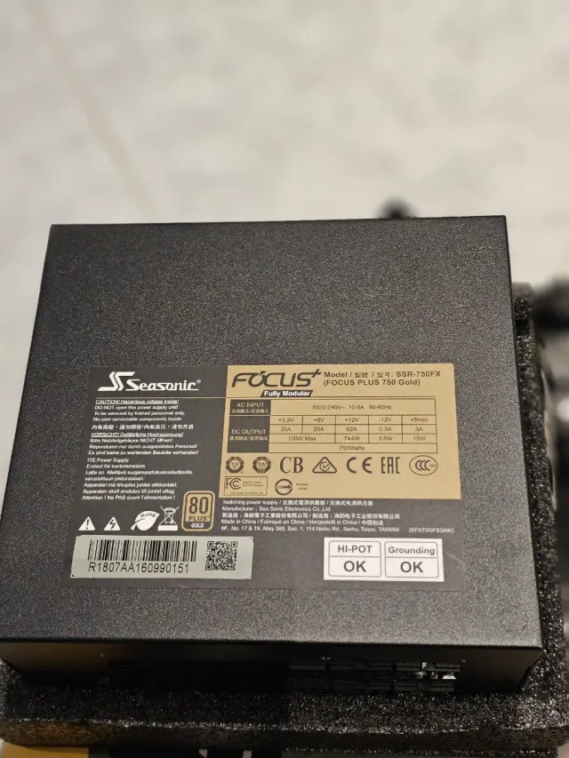 Seasonic Focus Plus 750W Gold Alimentazione