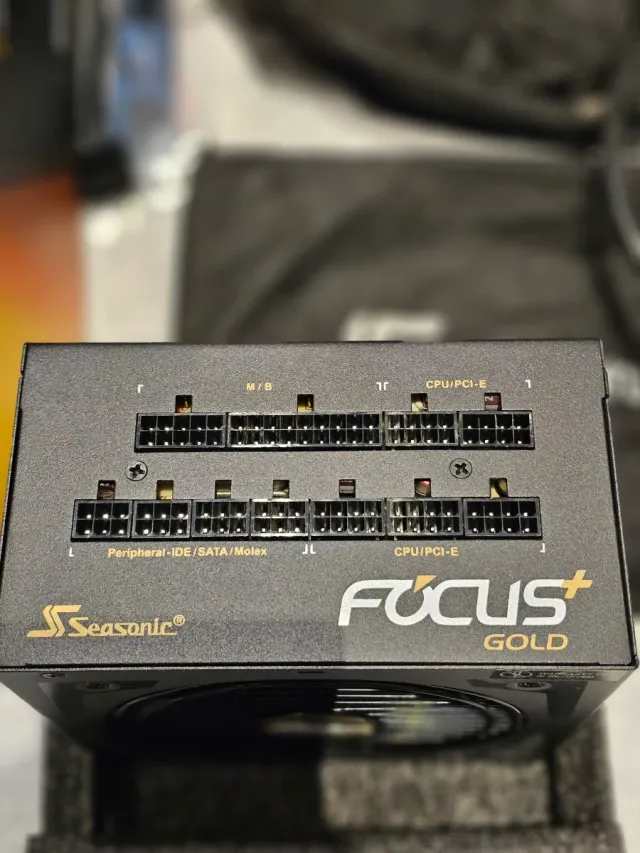 Seasonic Focus Plus 750W Gold Alimentazione