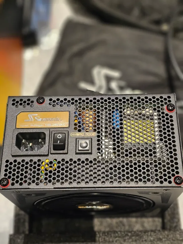 Seasonic Focus Plus 750W Gold Alimentazione