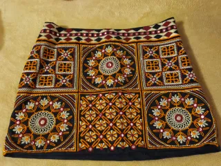 Falda artesanal bordada talla única