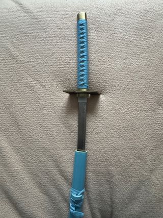 Katana blu con impugnatura azzurra , di bleach