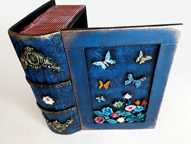 Caja libro antiguo decorado