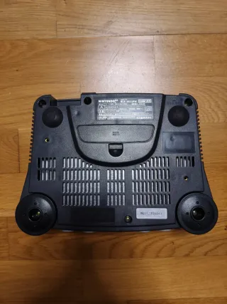 Nintendo 64 Japonesa Negra