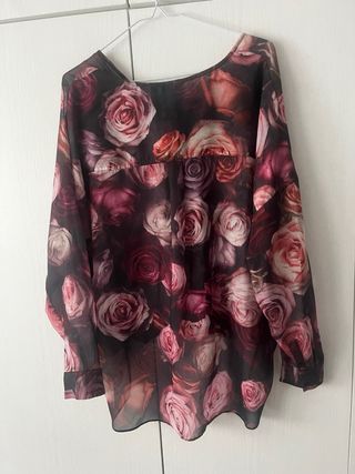 Blusa floral manga larga