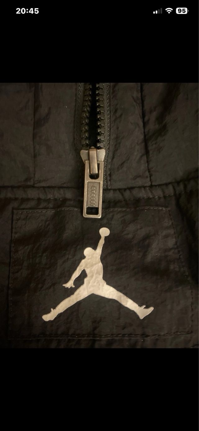 Cortavientos Jordan Negro