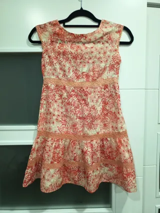 Vestido niña flores 11/12 años.rosa coral/beis