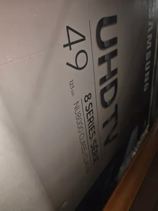 TV Samsung UHD 49 NU8000