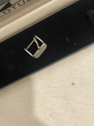 Reloj Lotus Negro y Plateado