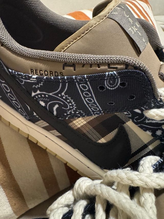 Nike SB Dunk Low Travis Scott