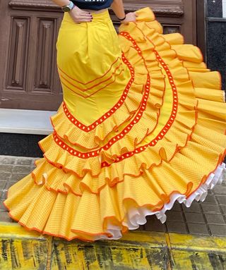 Falda de Flamenca Talla 40/42 Amarilla