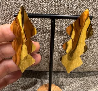 Pendientes dorados largos