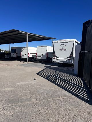 plazas parking caravanas , remolque , autobuses