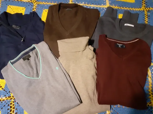 Lote seis  jerseys de Hombre.