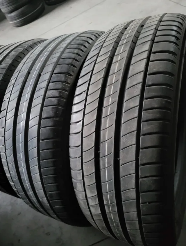 Michelin 235/50 R19