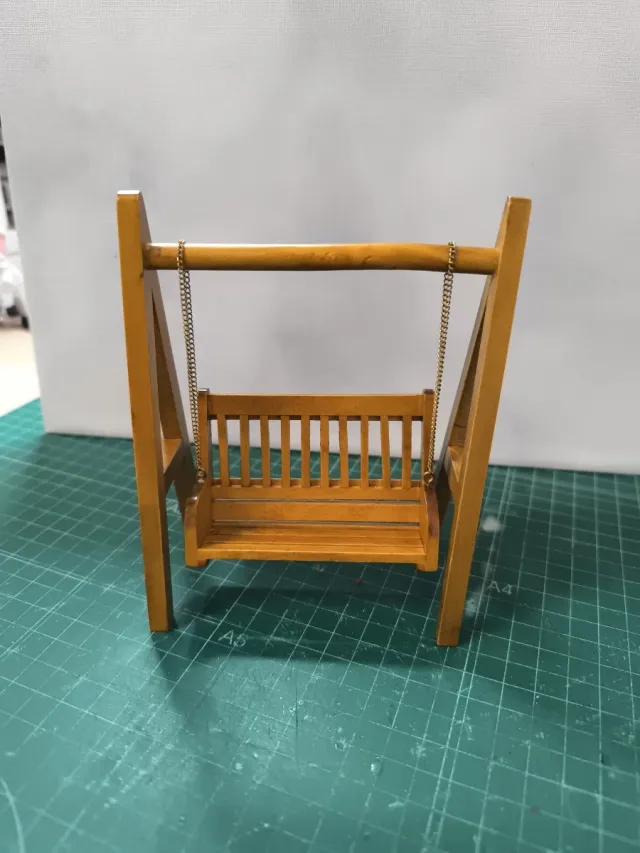 Cestello in miniatura per case delle bambole in legno