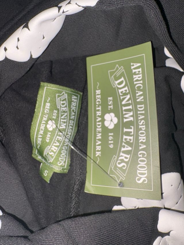 Sudadera Denim Tears con estampado floral