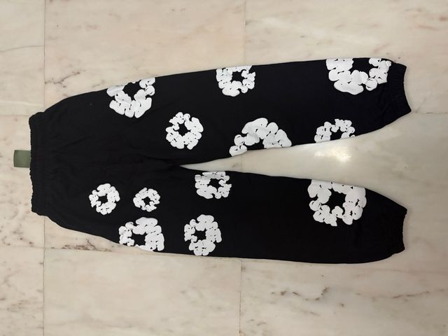 Sudadera Denim Tears con estampado floral