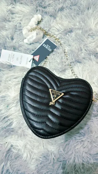 Bolso Guess Corazón Negro