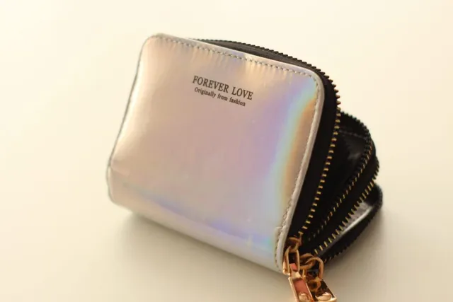 Monedero mujer holográfico.