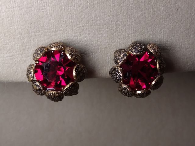Orecchini d'epoca clip cristalli rossi