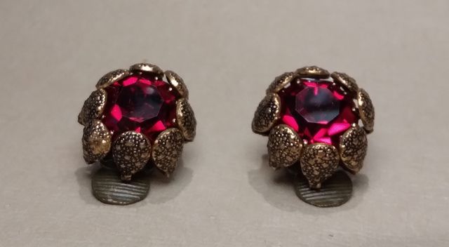 Orecchini d'epoca clip cristalli rossi