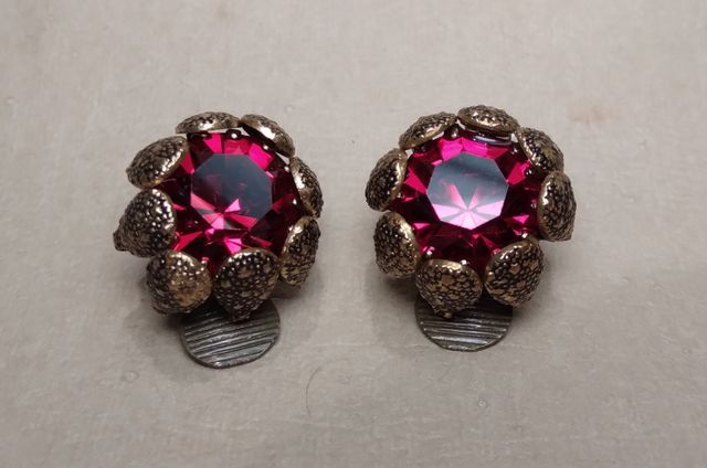 Orecchini d'epoca clip cristalli rossi