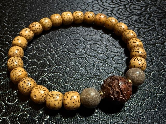 Pulsera Semilla Loto Cuenta Tallada