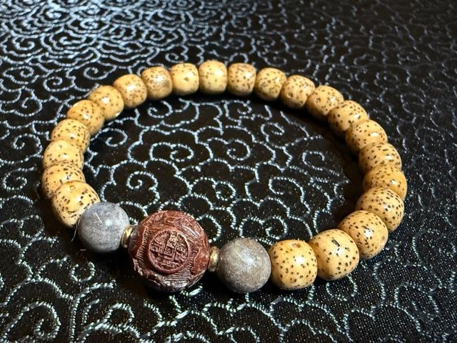 Pulsera Semilla Loto Cuenta Tallada