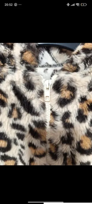 Chaqueta leopardo peluda cropped