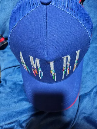 Gorra Gucci Beige Gg, Calvin Klein y Amiri