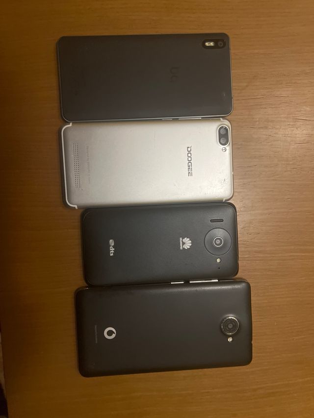 Pack 4 móviles negros