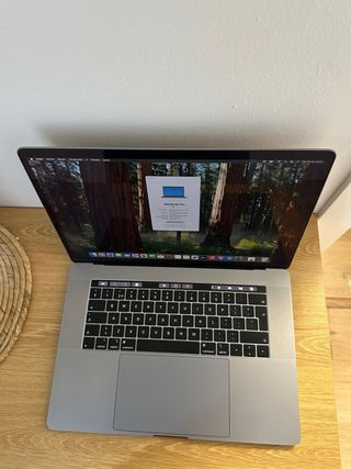 MacBook Pro 15” 2019 – i7, Vega 20, 32GB – Potente