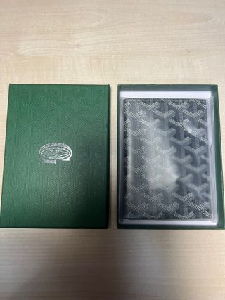 Billetera Goyard Mediana Gris