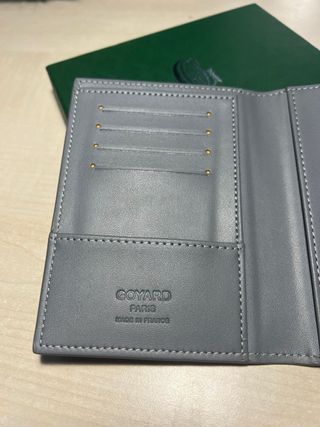 Billetera Goyard Mediana Gris