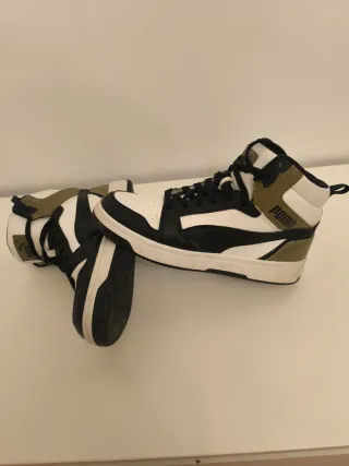 Zapatillas Puma Altas Negras y Blancas