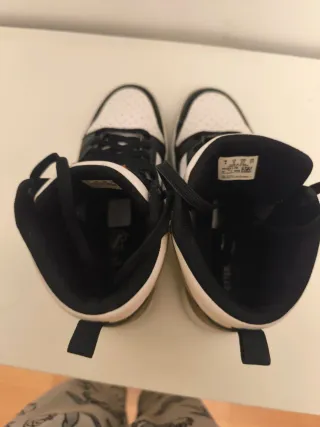 Zapatillas Puma Altas Negras y Blancas