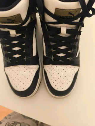 Zapatillas Puma Altas Negras y Blancas