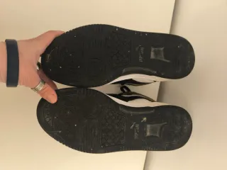 Zapatillas Puma Altas Negras y Blancas