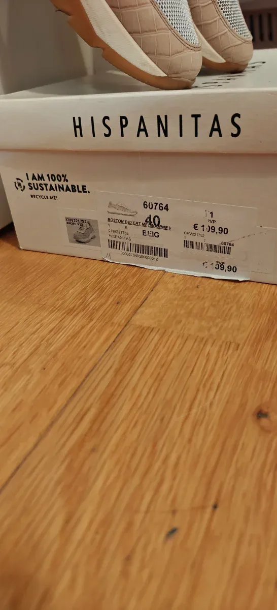 Tenis Hispanitas Beige y Blanco