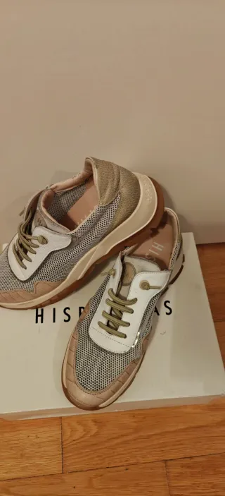 Tenis Hispanitas Beige y Blanco
